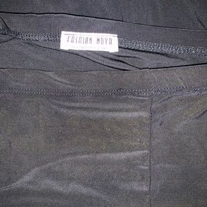 Fashion nova black maxi skirt with slit at bottom